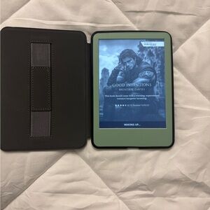 Kindle in matcha green
